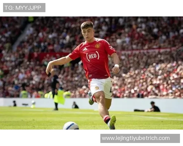 英媒报道谢周三与曼联讨论阿马斯未来合同细节及冬窗解约条款